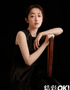 蒋梦婕超大西装时尚写真图片_4
