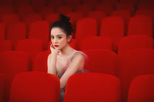 古力娜扎粉色纱裙唯美写真图片