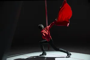 华晨宇斗牛MV帅气写真图片_11