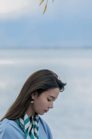 陈瑶优雅迷人海边写真图片_2