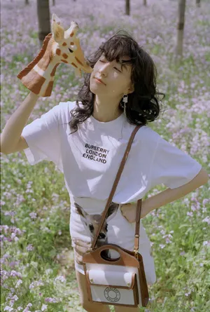 王悦伊清新少女风写真图片_4
