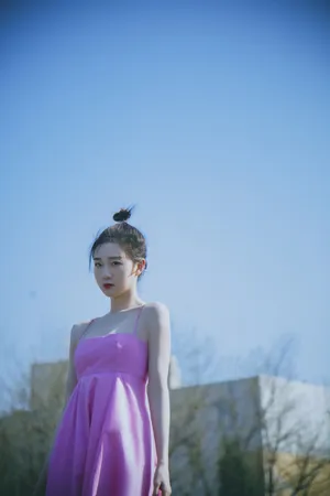 李子璇抹胸裙性感写真图片_2