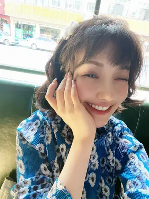 王鹤润可爱俏皮写真图片_6