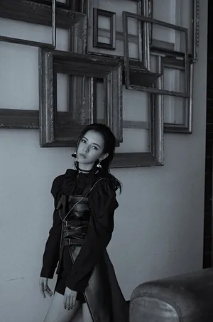 张予曦酷美性感写真图片