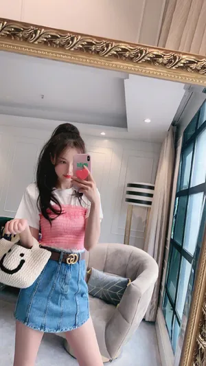 黄一琳单马尾私服自拍照图片_1
