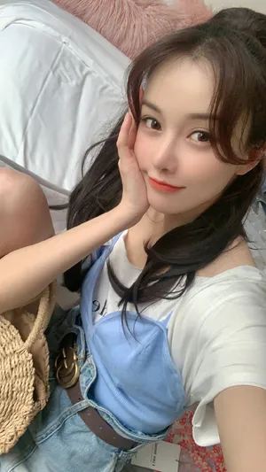 黄一琳单马尾私服自拍照图片_3