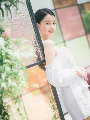 孙怡抹胸上衣性感写真图片_2