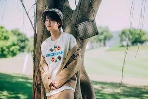 鹿晗工装服休闲帅气写真图片_2