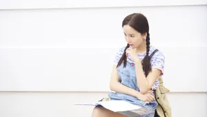 娄艺潇双马尾甜美写真图片_5