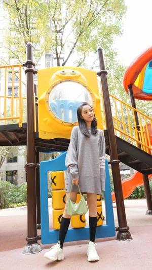 安泳畅俏丽私服写真图片
