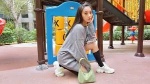 安泳畅俏丽私服写真图片_2