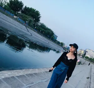 孙嘉琪假期甜美自拍照图片