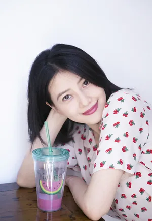 高圆圆樱桃衬衣甜美性感图片_3