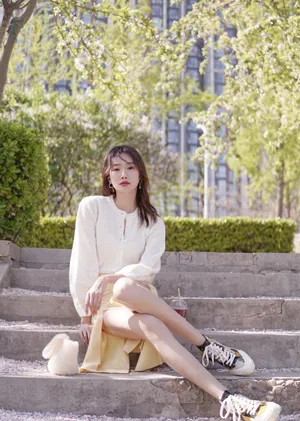 李斯羽唯美浪漫户外写真图片_2