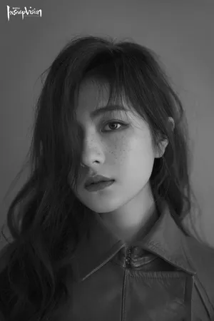 李兰迪雀斑妆写真图片