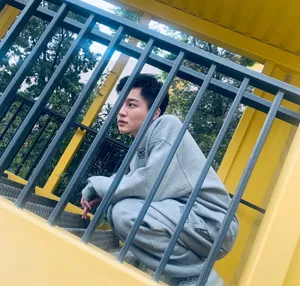 刘怡潼随性街拍写真图片_6