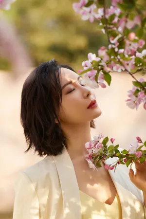 陈数花间唯美浪漫写真图片_2