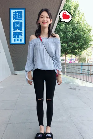 曾可妮甜美户外写真照图片_6