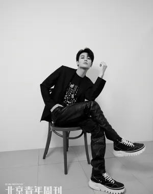 林彦俊纯白套装清秀写真图片_7