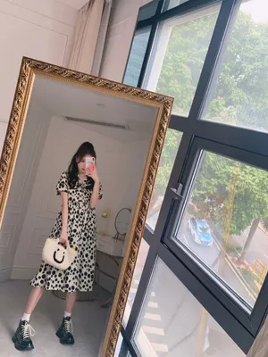 黄一琳清凉夏日私服自拍照图片