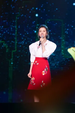 宋祖儿俏丽少女感写真图片