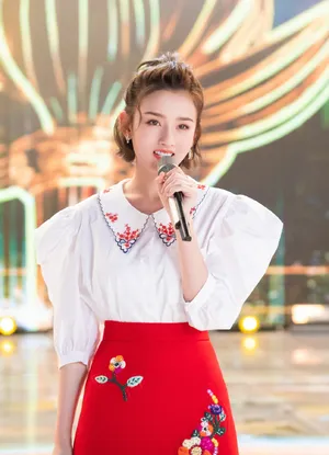 宋祖儿俏丽少女感写真图片_4