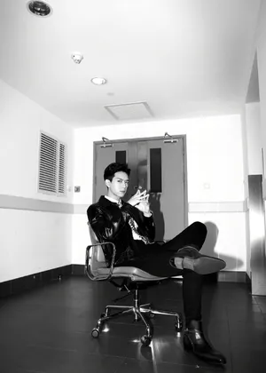 李现型男酷帅写真图片_7