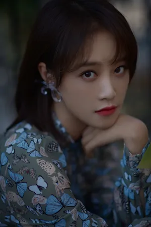 蓝盈莹蝴蝶裙性感优雅写真图片_7