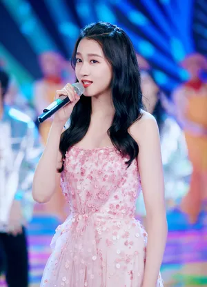 关晓彤央视跨年演唱会写真图片_4
