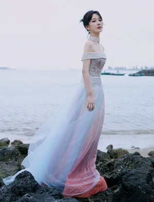 杨紫星空裙仙气性感写真图片_7