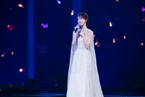吴谨言白色刺绣礼服性感图片_7