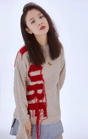 吴倩最新时尚养眼写真图片_3