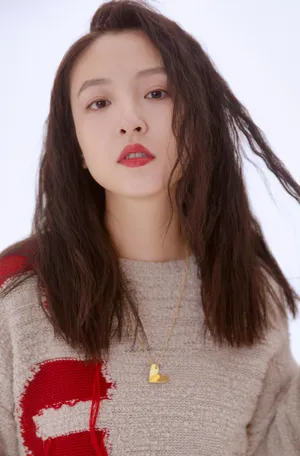 吴倩最新时尚养眼写真图片_4