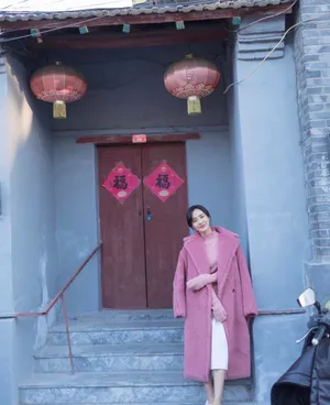 王智清秀甜美街拍图片_4