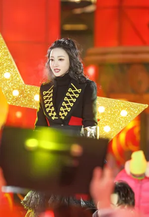 柳岩性感美艳舞台照图片_5