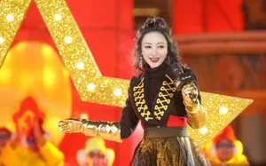 柳岩性感美艳舞台照图片_10