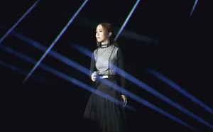 邓紫棋唯美浪漫舞台照图片_3