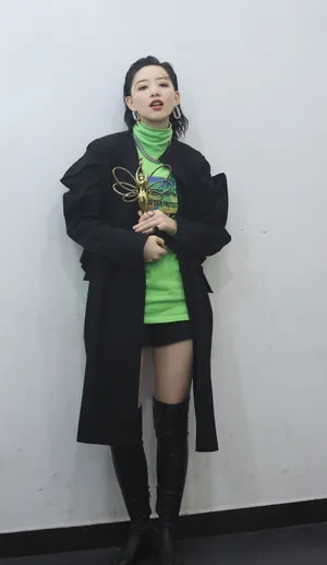 李斯丹妮获奖照图片