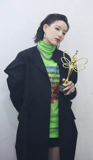 李斯丹妮获奖照图片_10