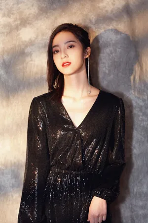 万鹏黑色星光裙优雅写真图片_2