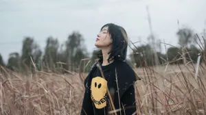 赵圆瑗田野意境写真图片_2