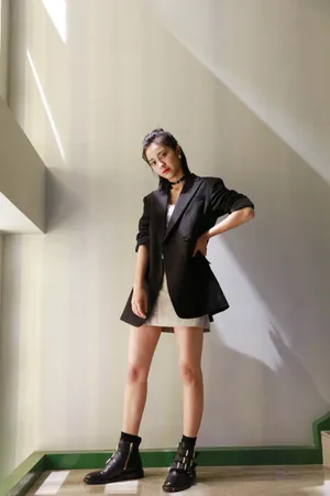 万鹏性感灵动写真图片_3