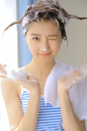 李凯馨可爱俏皮写真图片