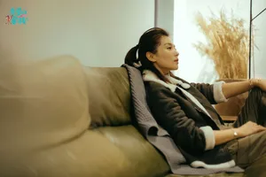 刘涛《亲爱的客栈》优雅知性图片_2