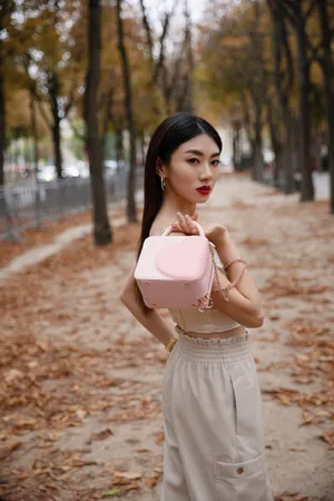 程晓玥萧邦时尚街拍写真图片_2