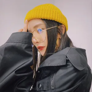 杨幂小黄帽私服俏皮写真图片_3