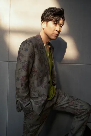 于和伟儒雅帅气写真图片_1