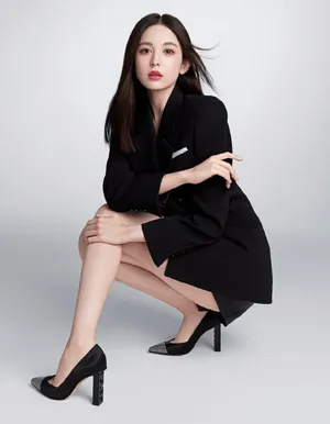 古力娜扎前卫时尚代言写真图片_3