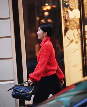 李念时尚靓丽街拍图片_4