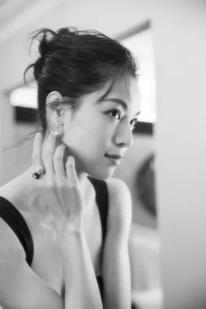 钟楚曦性感黑白质感写真图片_9